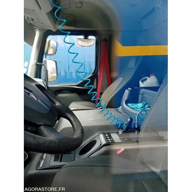 2015 Renault PREMIUM-44834818