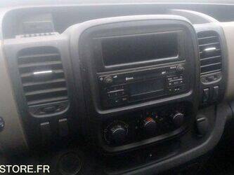 2015-renault-trafic-1402964-44834848