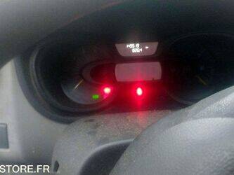 2015-renault-trafic-1402964-44834850