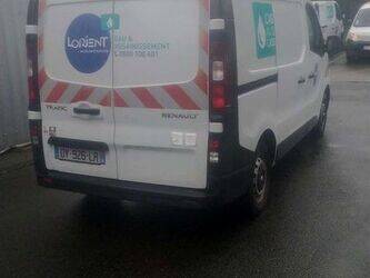 2015-renault-trafic-1402964-44834854