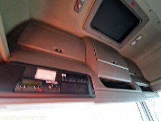 2012-daf-cf75-1402971-44834976