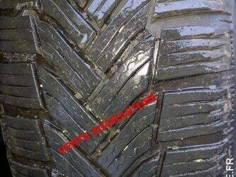 2015-peugeot-208-1402972-44835003