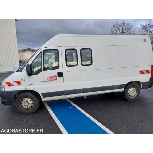 2005 بيجو BOXER-44835016