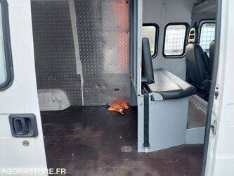 2005-peugeot-boxer-1402974-44835017