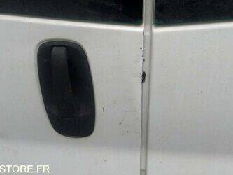 2013-renault-trafic-1402976-44835038