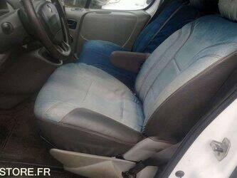 2013-renault-trafic-1402976-44835045