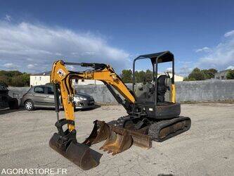 Image for MINI EXCAVATORS 2016 BOBCAT E26