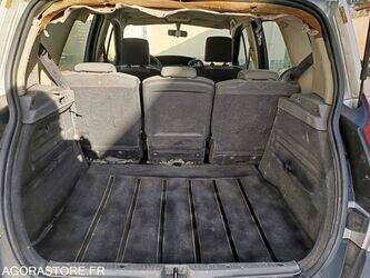 2005-renault-megane-1402981-44835129