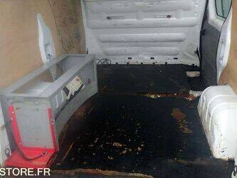 2013-renault-trafic-1402982-44835141