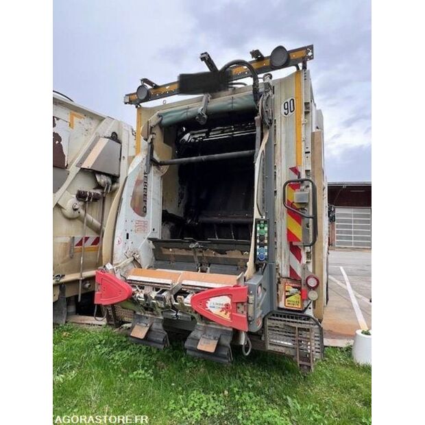 2013 Renault PREMIUM-44835195