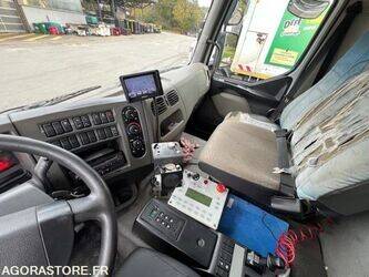 2013-renault-premium-1402987-44835198