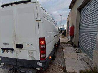 2010-iveco-daily-35c15-44835204