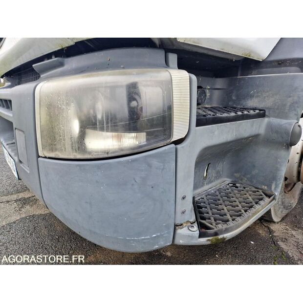 2010 Renault PREMIUM-44835219