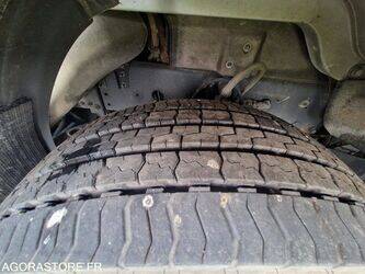 2010-renault-premium-1402990-44835232