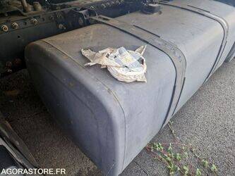 2010-renault-premium-1402990-44835243