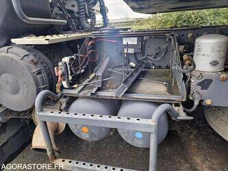 2010-renault-premium-1402990-44835253