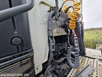 2010-renault-premium-1402990-44835257