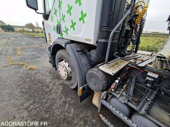2010-renault-premium-1402990-44835260