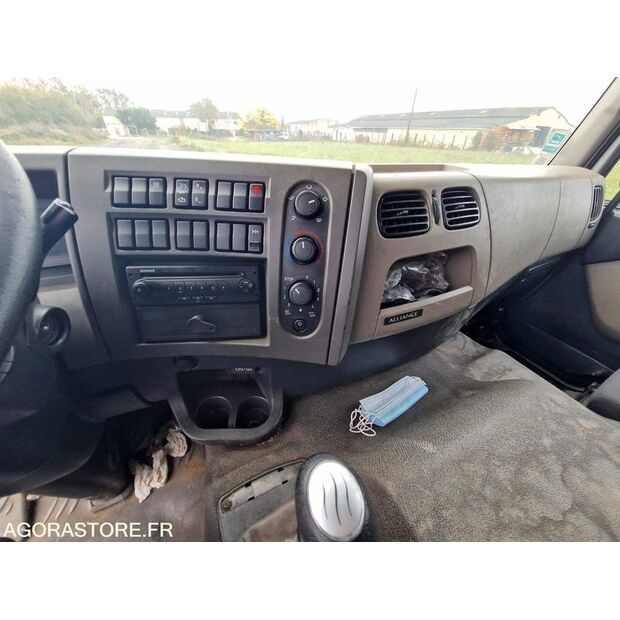 2010 Renault PREMIUM-44835275