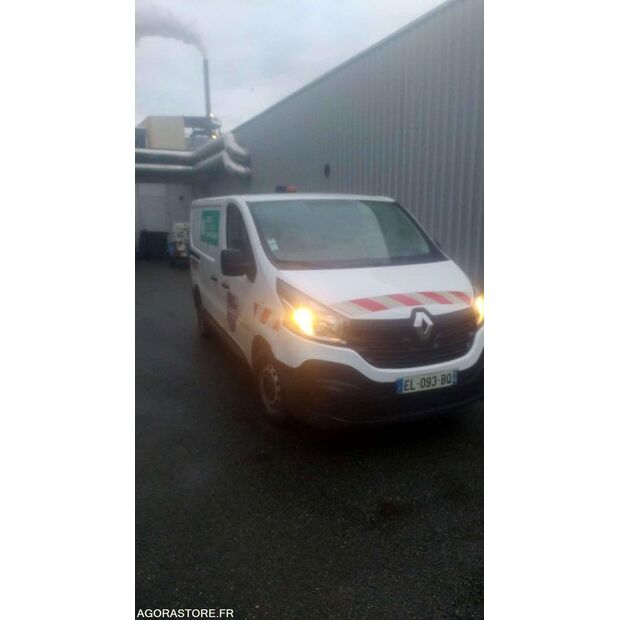 2017 رينو Trafic-44835320