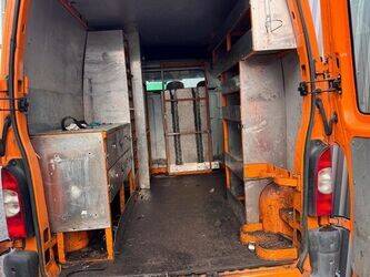 2009-renault-master-1402995-44835329