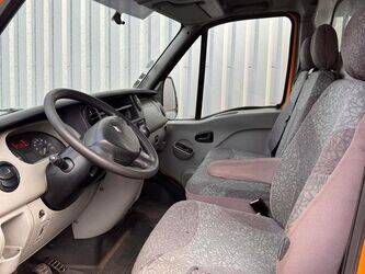 2009-renault-master-1402995-44835335