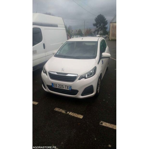 2015 Peugeot 108-44835351