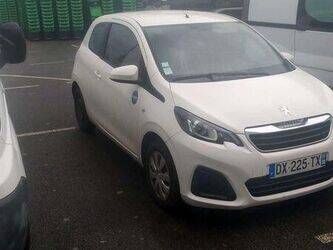 2015-peugeot-108-1402997-44835352
