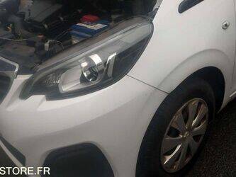 2015-peugeot-108-1402997-44835353