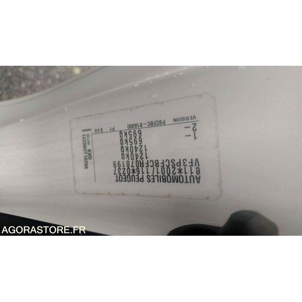 2015 Peugeot 108-44835356