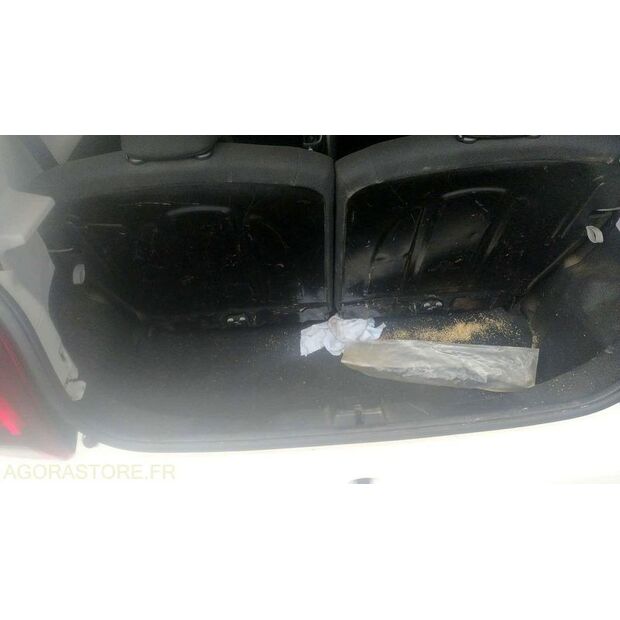 2015 Peugeot 108-44835357