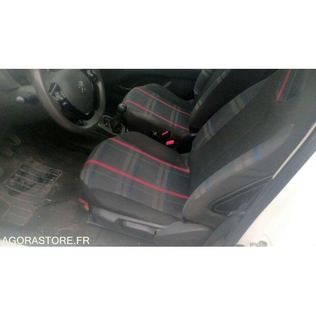 2015 Peugeot 108-44835359