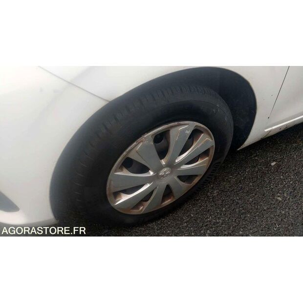 2015 Peugeot 108-44835364