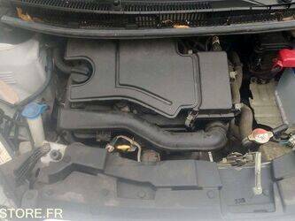 2015-peugeot-108-1402997-44835365