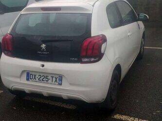 2015-peugeot-108-1402997-44835367