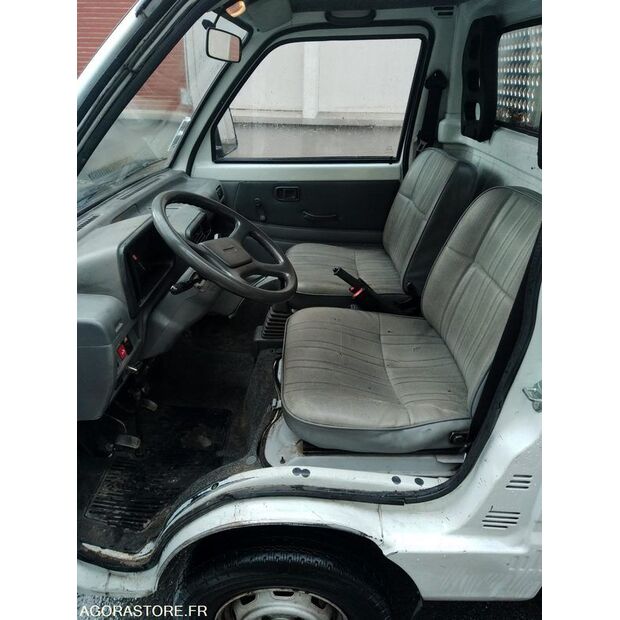 2008 بياجيو Porter-44835399