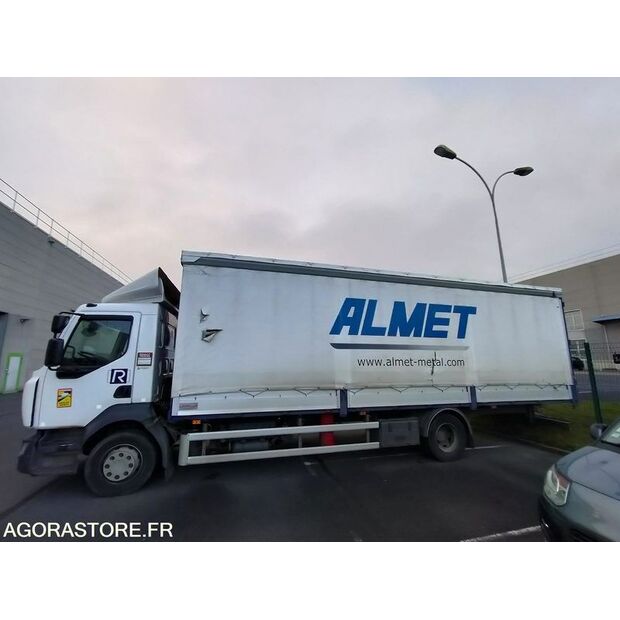 2020 Renault D-44835419