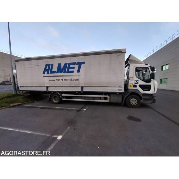 2020 Renault D-44835420