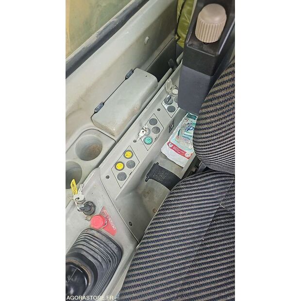 2010 ليبهير R974C-44835450