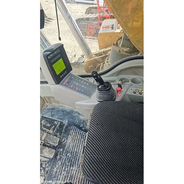 2010 ليبهير R974C-44835460