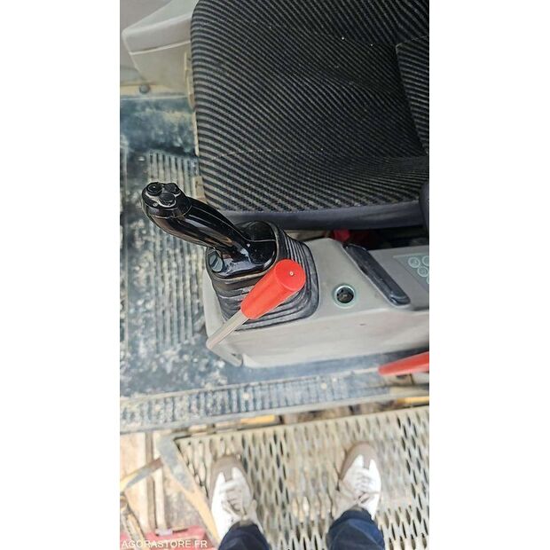 2010 ليبهير R974C-44835463