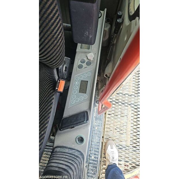 2010 ليبهير R974C-44835469