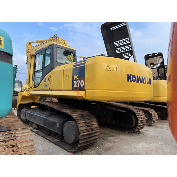 2023 Komatsu PC270-44835505