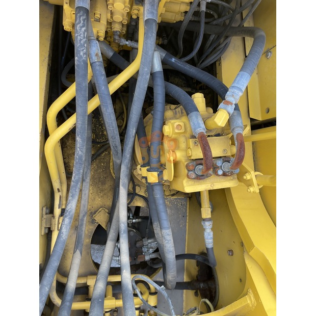 2023 Komatsu PC270-44835508