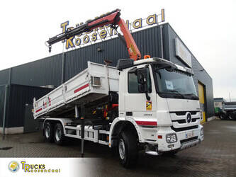 صورة ل شاحنات الرافعات 2013 مرسيدس بنز Actros 2844