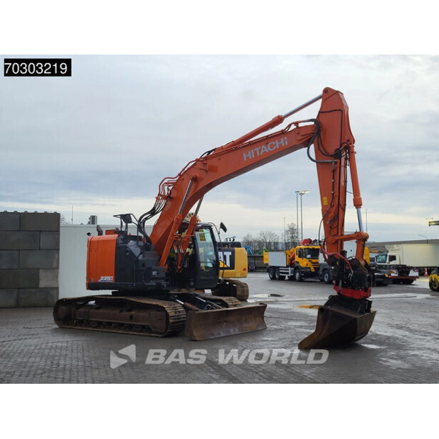 2019 Hitachi ZX225USLC-6-44835832