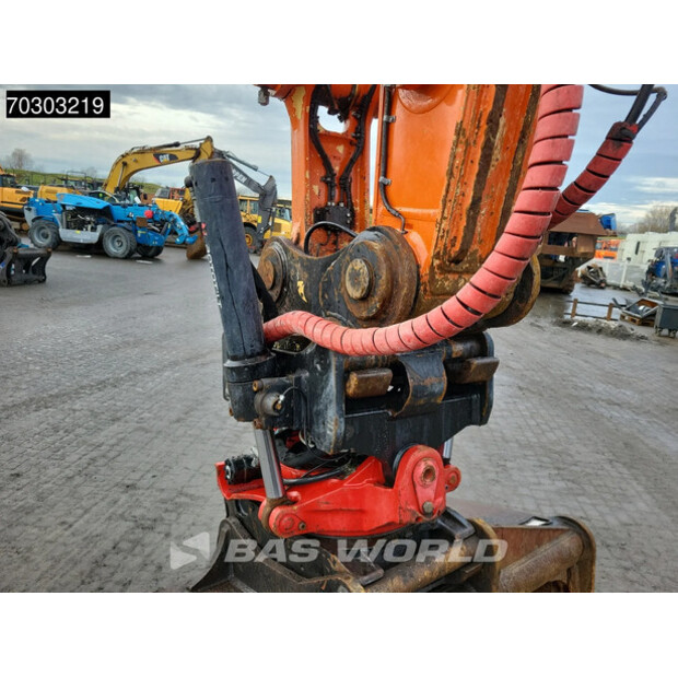 2019 Hitachi ZX225USLC-6-44835838