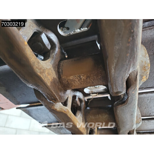 2019 Hitachi ZX225USLC-6-44835855