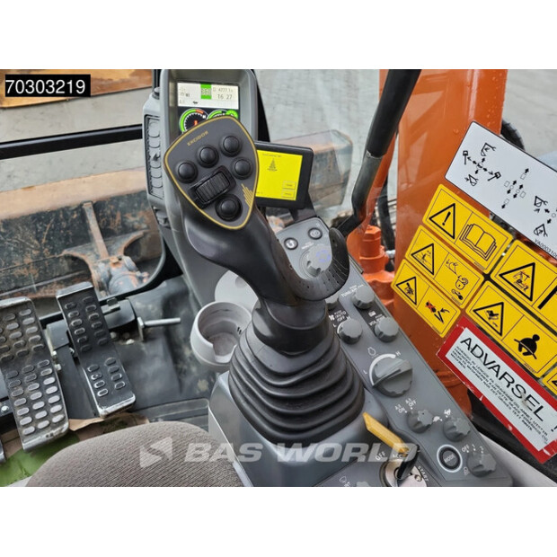 2019 Hitachi ZX225USLC-6-44835860