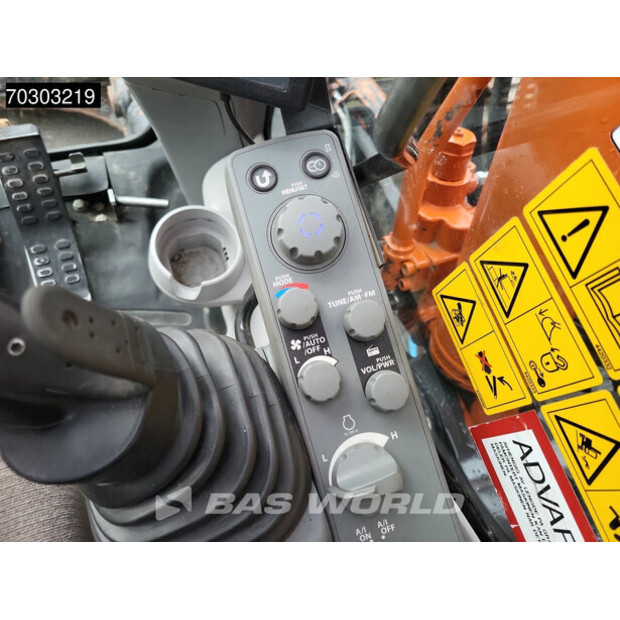 2019 Hitachi ZX225USLC-6-44835861